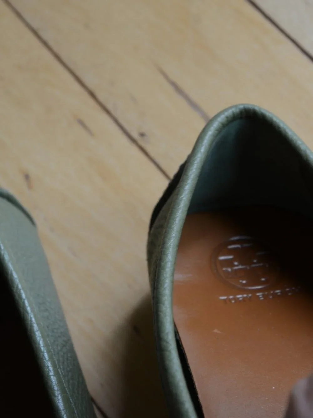 Tory Burch Olive Green Leather Logo Driving Loafers